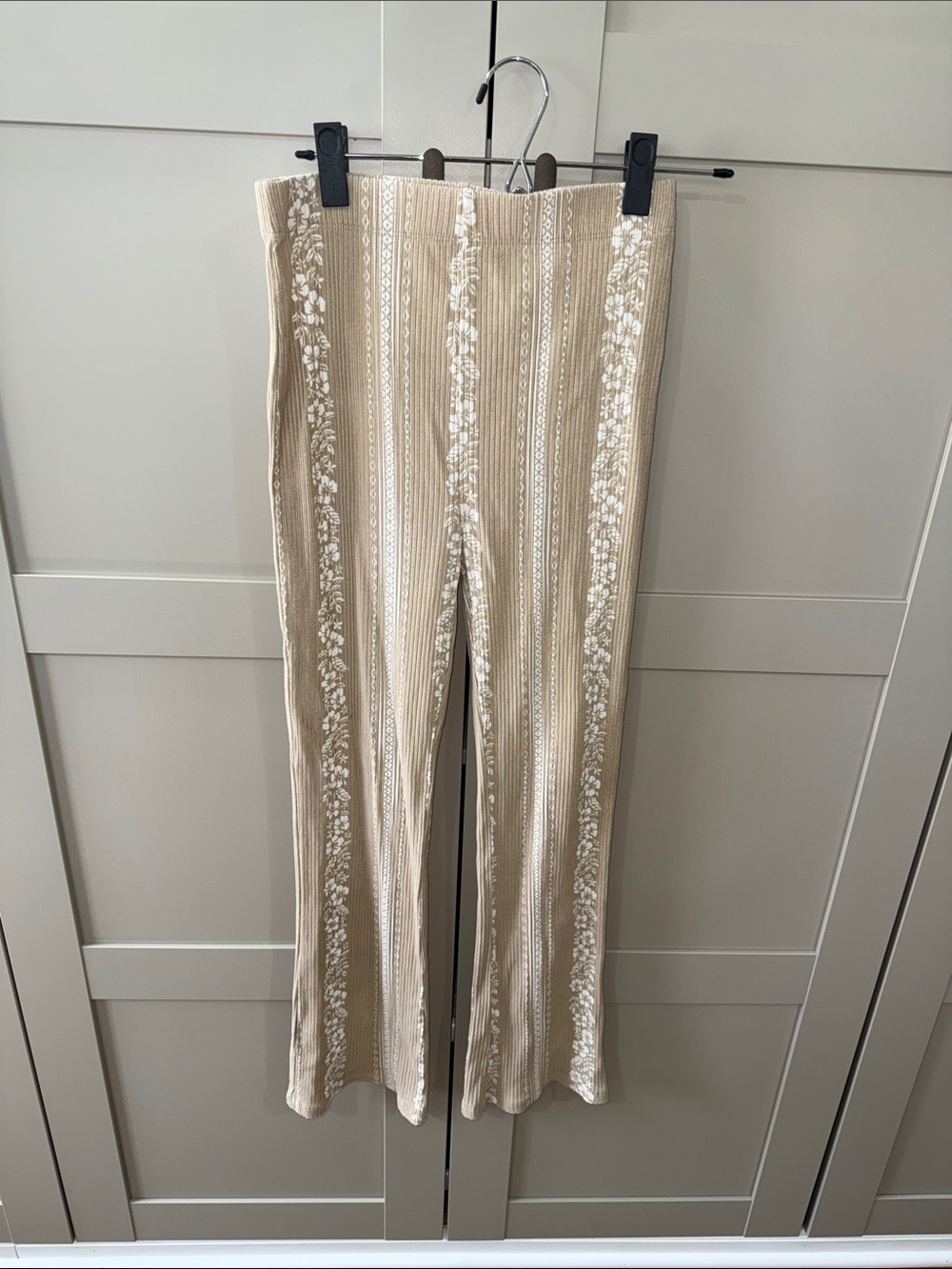 Ocean Drive Neutral Beige Floral Stripe Knit Pants